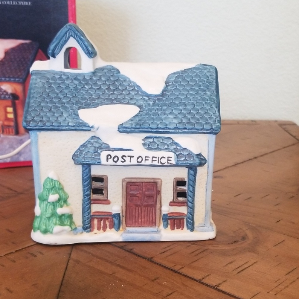 Americana Velve Touch Post Office